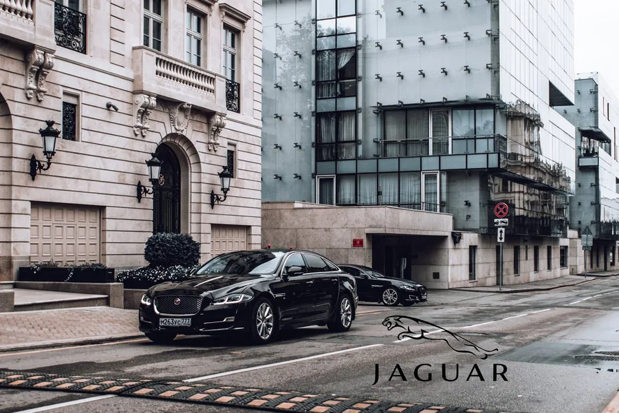 Jaguar XJ